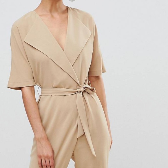 Asos jumpsuit .SZ 8 features fabric belt, front zip and snaps closure. - Picture 8 of 8